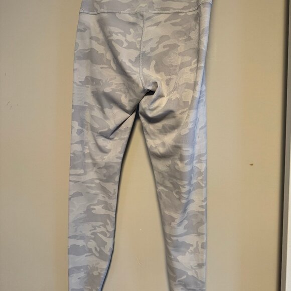 Lululemon Grey Camo High-Rise Leggings | Size 8 - Picture 2 of 3